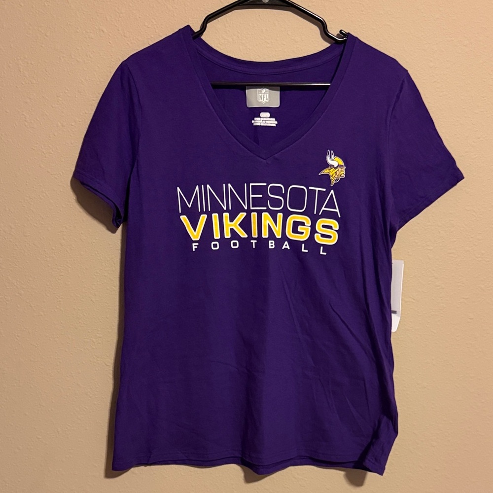 Minnesota Vikings V-Neck T-Shirt